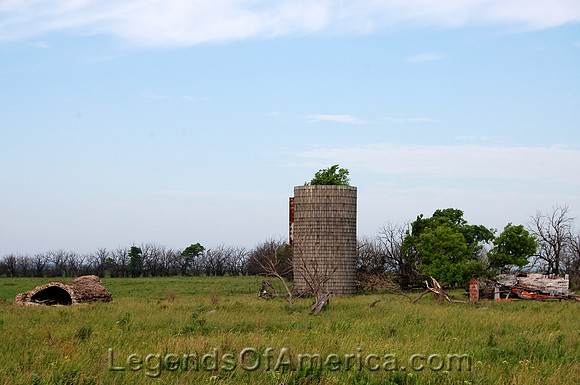 Tonovay, KS - Old Homestead