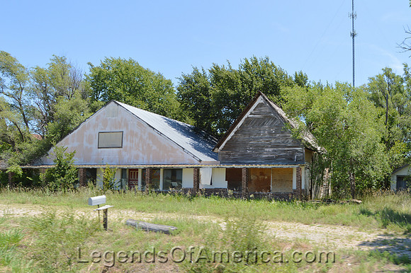 Crupps Corner, KS - Buildings