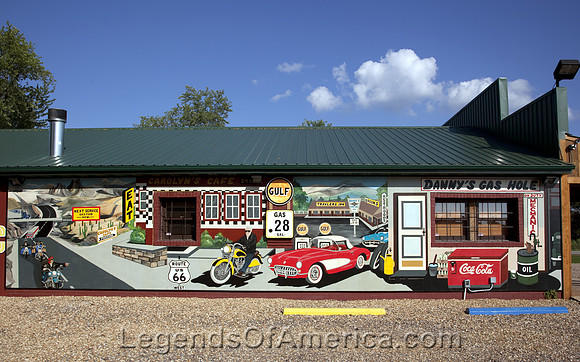 Cuba, MissouriMuralCityCarolHighsmith2009-2