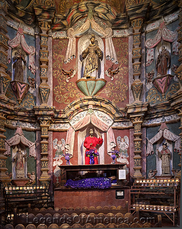 Mission San Xavier del BacInteriorHighsmith2018
