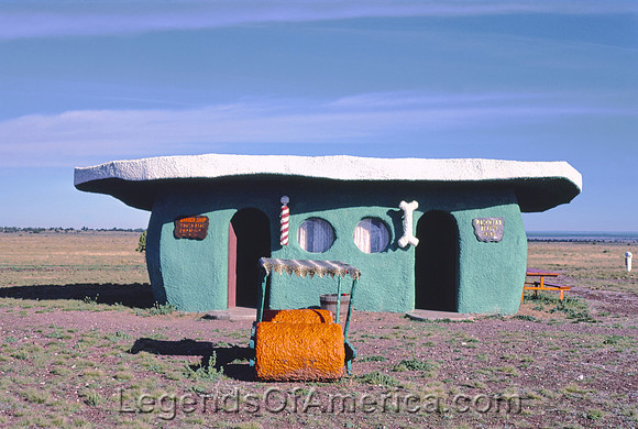 Valle, AZ - Bedrock City Barber-Beauty Shop