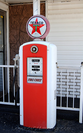 Oklahoma City, OK - Ann's Chicken Fry Texaco Gas Pump