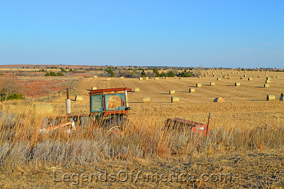 Gypsum Hills, KS - Farm