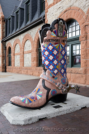 One of 19 colorful giant bootsCheyenneWYCHighsmith2015-5