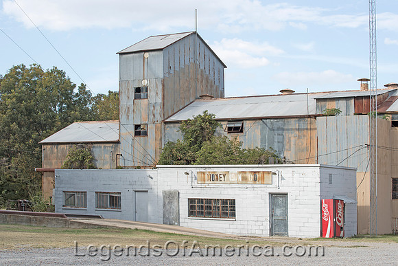 Money, MS -- Abandoned grain elevator