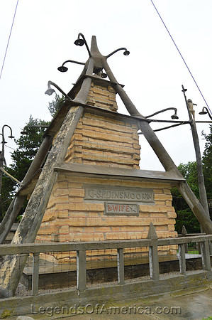Lucas, KS - Millers Park Sculpture - 2