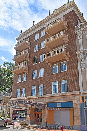 Manhattan, KS - Business Building