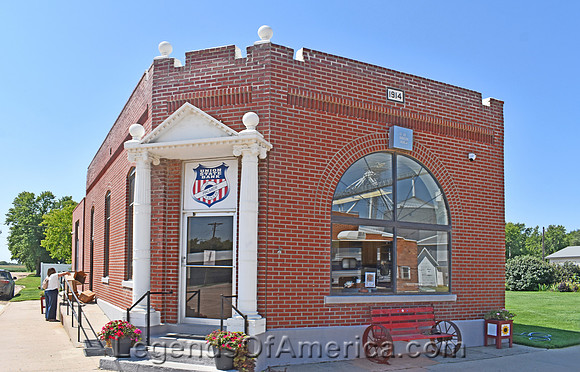 Palmer, KS - Bank