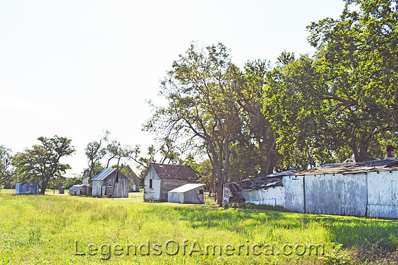 Wayne, KS - Buildings