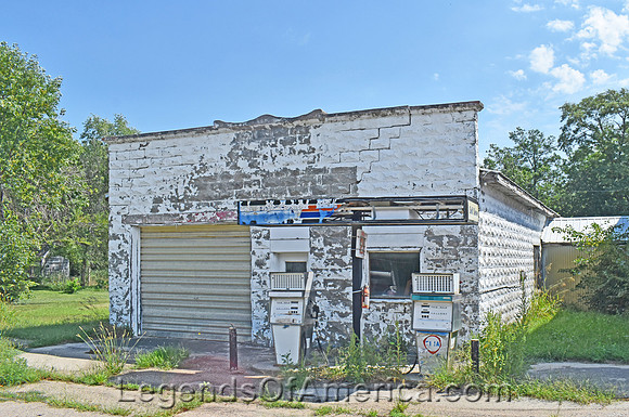 Munden, KS - Old Gas Station