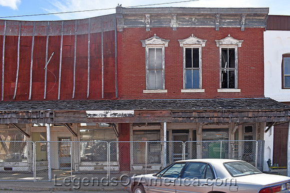 Howard, KS - Old Buildings