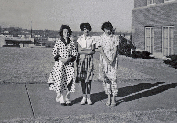 Betty Helen Womble, Jeannie Womble, Wanda Foster