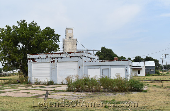 Plains, KS - Old Garage