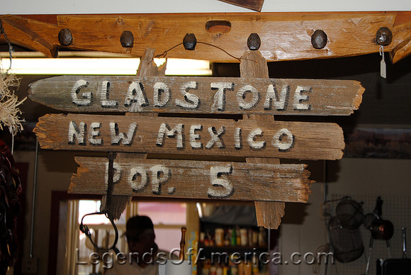 Gladstone, NM - Population 5