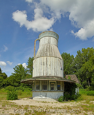 North Smithfield, RI - Old Milk Can Building