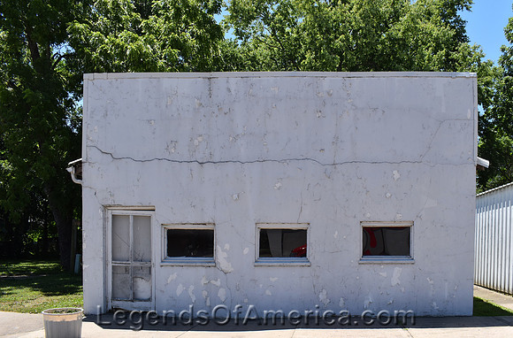 Prescott, KS - Business Building