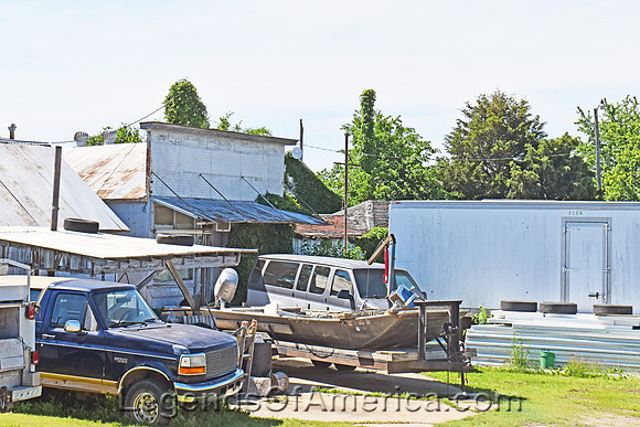 New Strawn, KS - Building and Junk