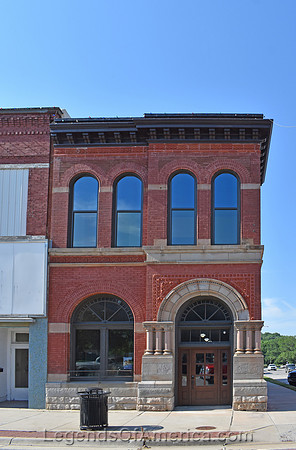Fredonia, KS - Business Building