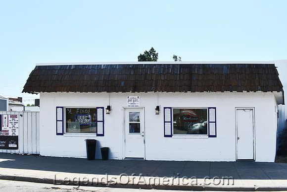 Linn, KS - Business Building - 2