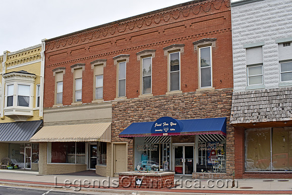 Hiawatha, KS - Business Buildings