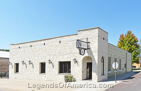 Maple Hill, KS - Bank