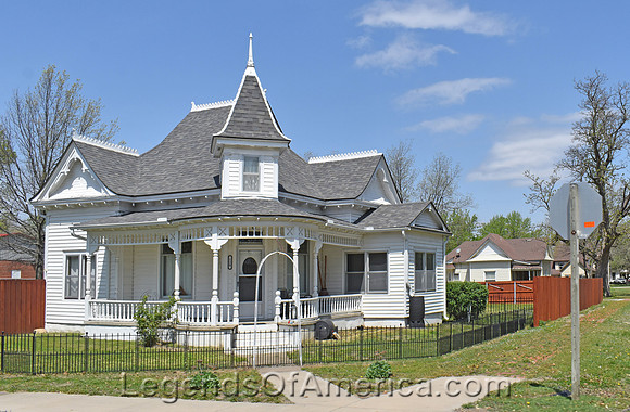 Moline, KS - Cute House
