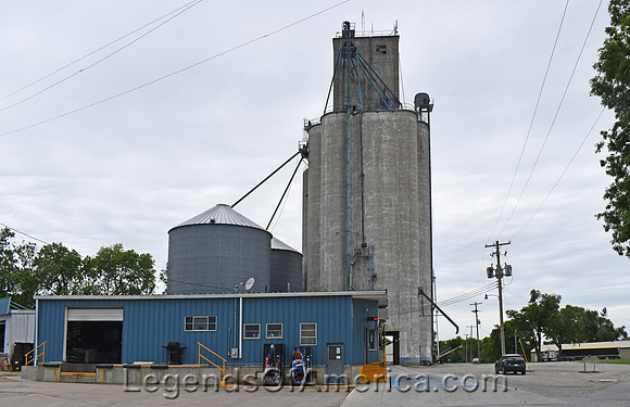 Powhattan, KS - Grain Elevator