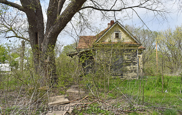 Lafontaine, KS - Old House - 2