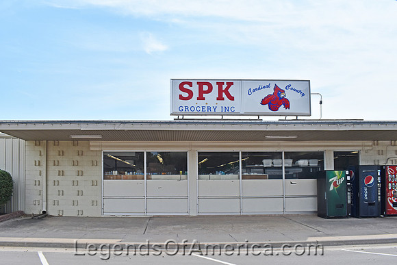 Cheney, KS - Grocery Store