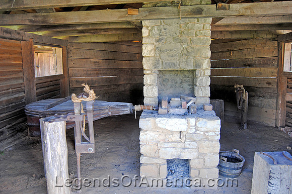 Fort Loudon, TN - Building Interior