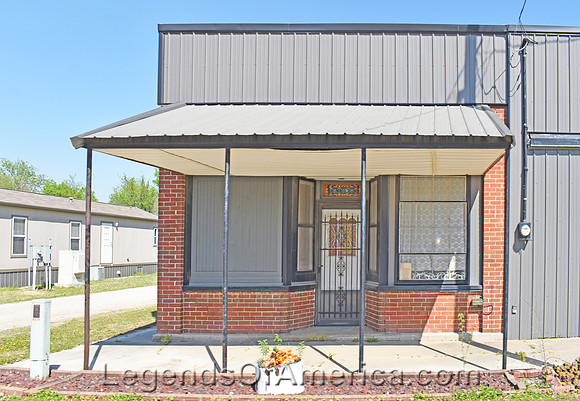 Dennis, KS - Business Building