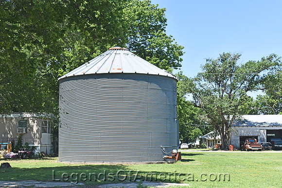 Gueda Springs, KS - Silo