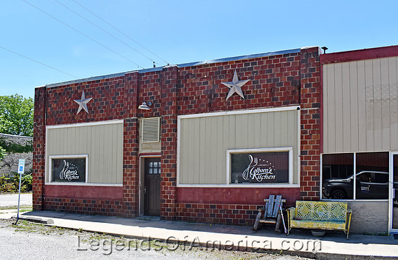 Stark, KS - Restaurant