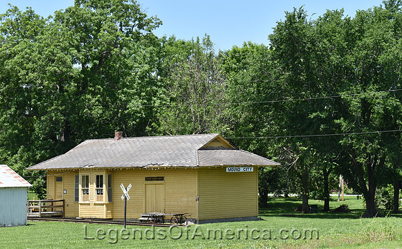 Mound City, KS - Old Depot
