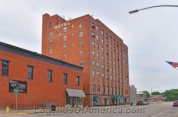 Abilene, KS - Sunflower Hotel