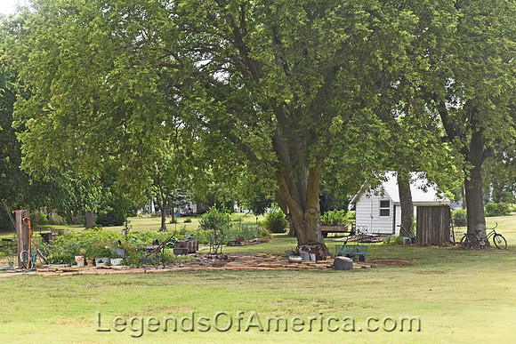Jamestown, KS - Garden