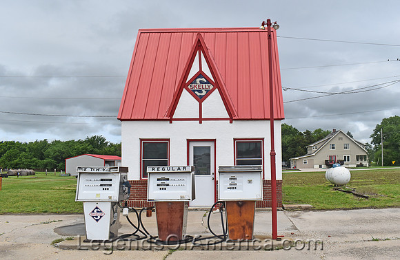 Lebo, KS - Skelly Gas Station