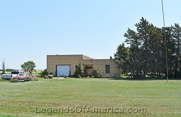 Susank, KS - Building - 2