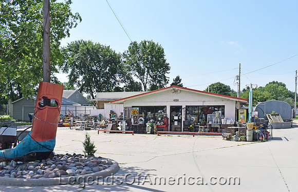 Kechi, KS - Store