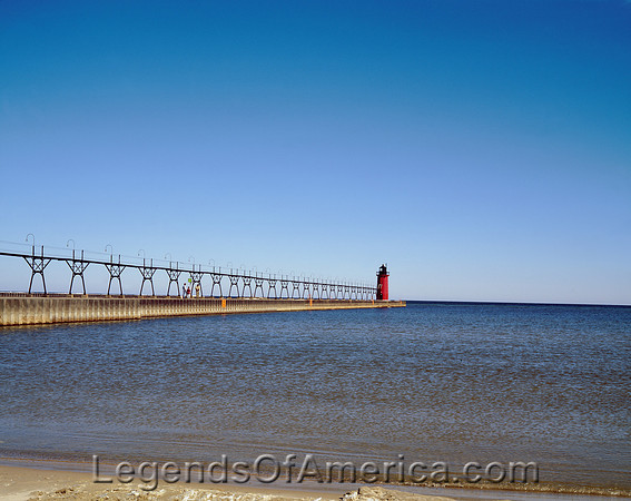 South Haven, MI - South Pierhead Lighthouse