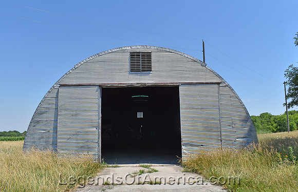 Earlton, KS - Barn
