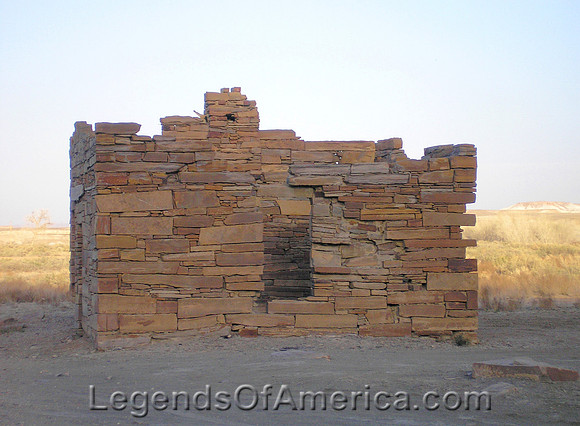 Giles, UT  - Building