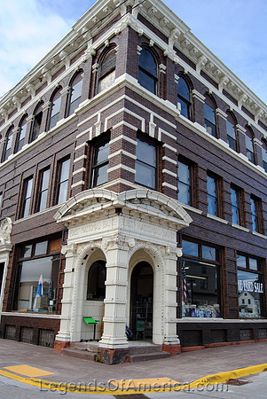 Larium, MI - Bank Building