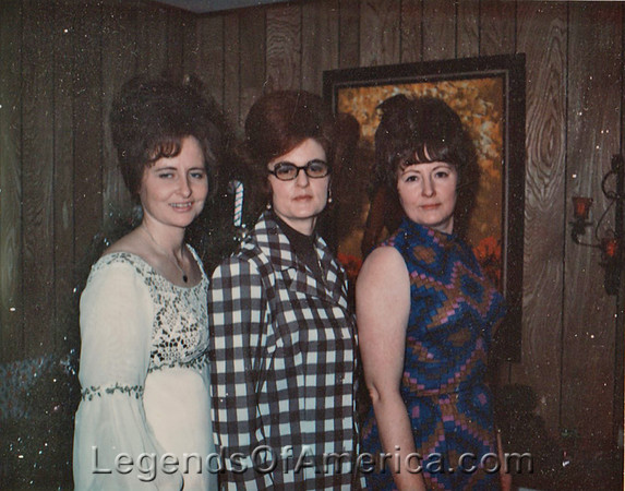 Foster Girls -  Xmas at Weisers