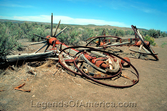 Oregon Trail, ID - Wagon