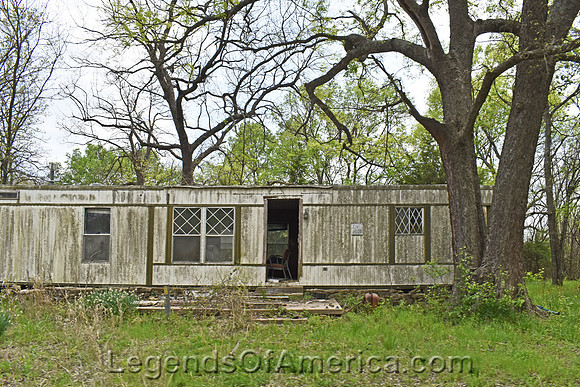 Oak Valley, KS - Old Trailer