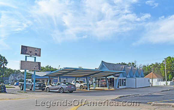 Chanute, KS - Drive-In Coffee Shop