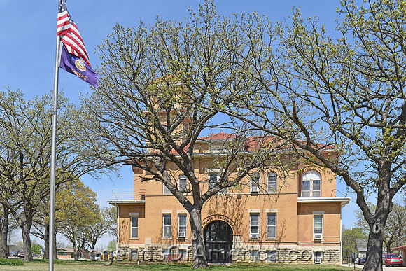Howard, KS - Elk County Courthouse