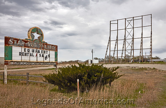 AnthonyKSStar-Vue drive-in theaterHighsmith2021-2