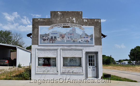 Appleton City, MO - Building